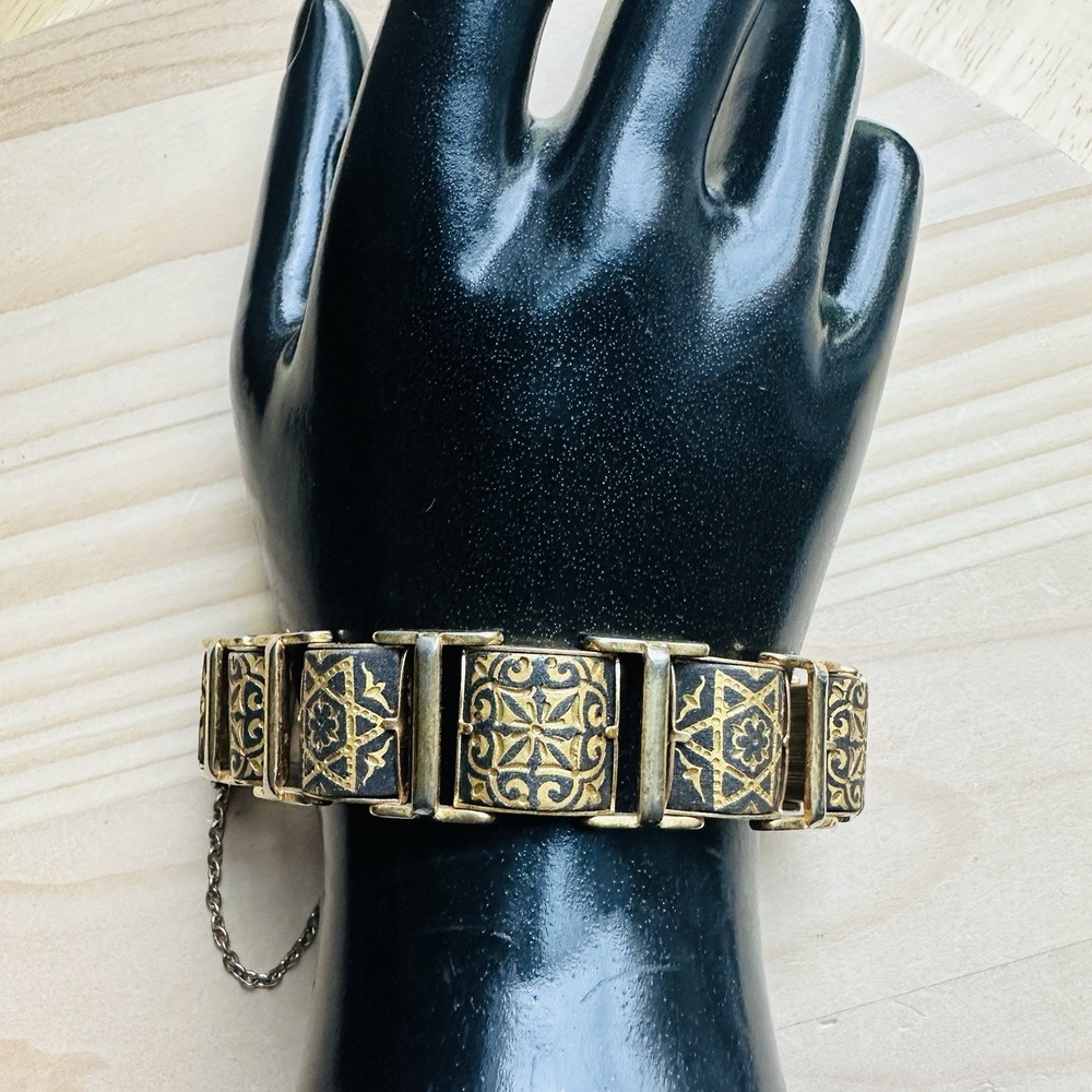 VTG Damascene Panel Bracelet Size 7.5 Wide Toledo Spain Gold Plate Safety Chain